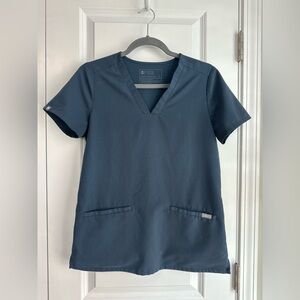 Figs Women’s Casma Three-Pocket Scrub Top Dark Harbor Size XS